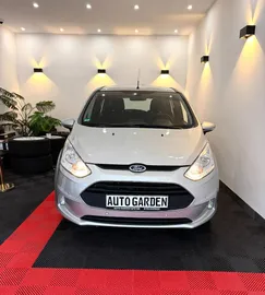 Car image 4