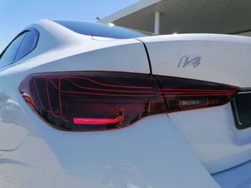 Car image 28