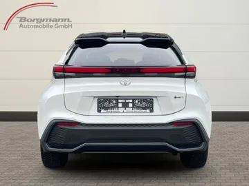 Car image 5