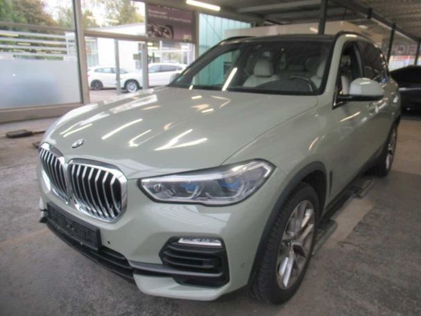 BMW X5 xDrive 210 kW image number 1