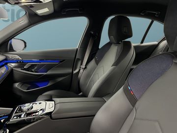 Car image 39