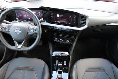 Car image 15