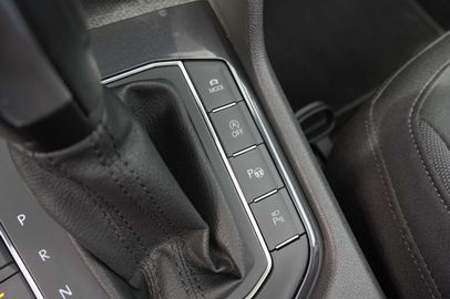 Car image 36