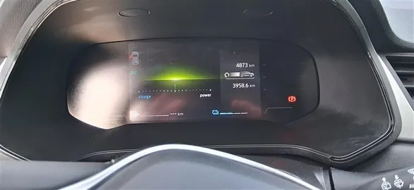 Car image 13