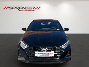 Car image 3