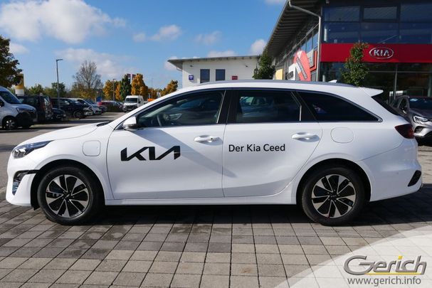 Kia Ceed 1.6 GDI Plug-in Hybrid 104 kW image number 8