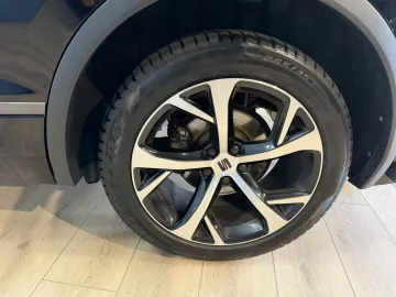 Car image 46