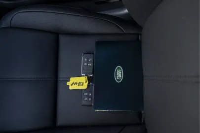 Car image 40