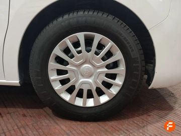 Car image 22
