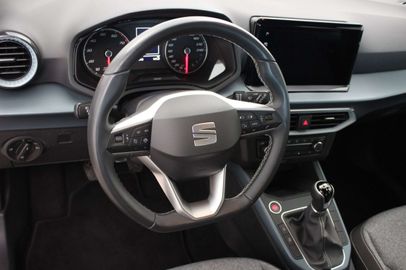 Car image 12