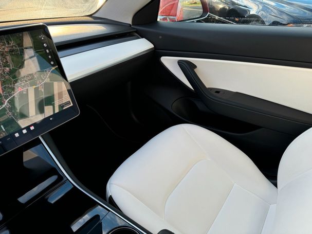 Tesla Model 3 Plus 239 kW image number 17