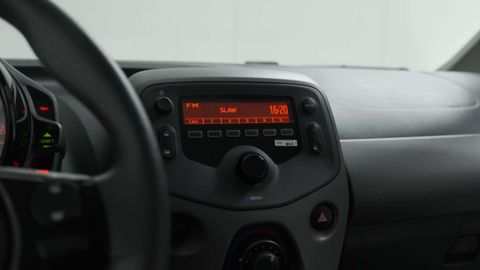 Car image 31