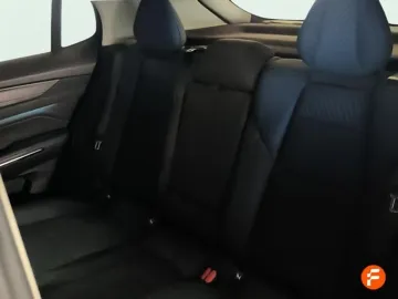 Car image 28