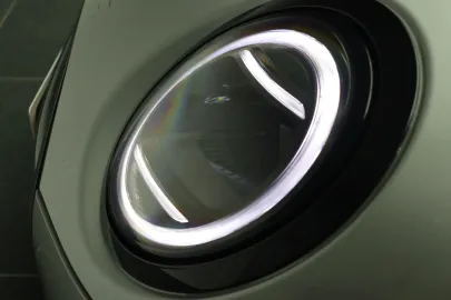 Car image 22