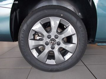 Car image 32