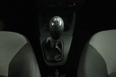 Car image 28