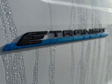 Car image 37