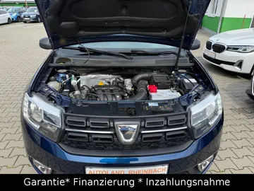 Car image 19