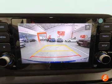 Car image 28