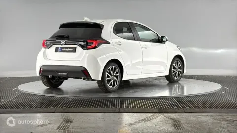 Car image 5