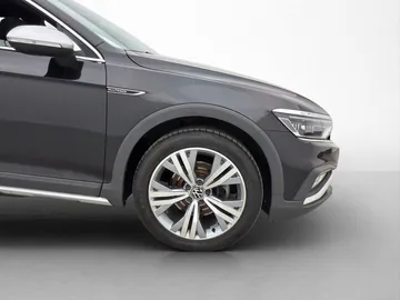 Car image 36