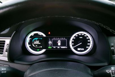 Car image 33