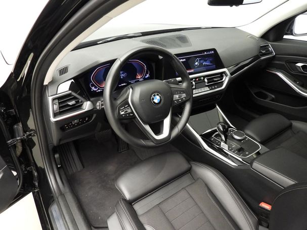 BMW 318i 115 kW image number 6