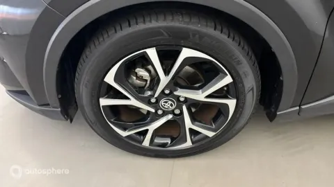 Car image 20