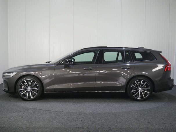 Volvo V60 T6 Recharge AWD T8 257 kW image number 4