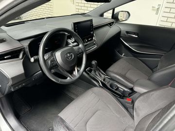 Car image 12