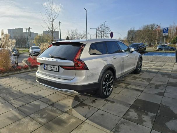 Volvo V90 Cross Country AWD 173 kW image number 4