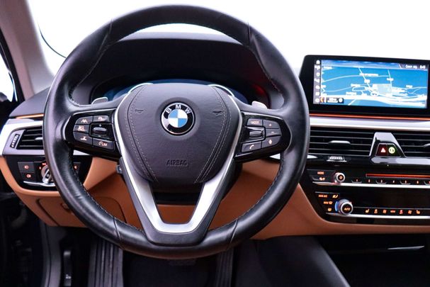 BMW 520i Touring 135 kW image number 22