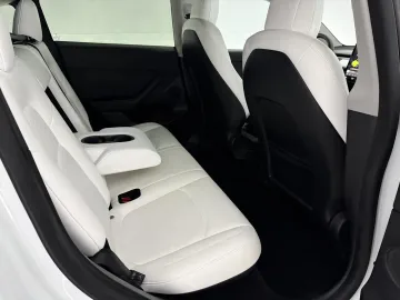 Car image 46