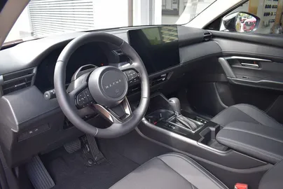 Car image 26