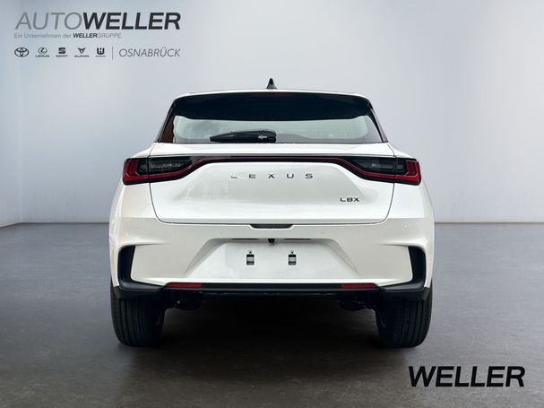 Lexus LBX 100 kW image number 2