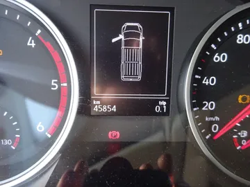 Car image 29