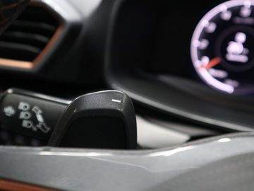 Car image 37