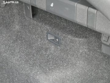 Car image 48