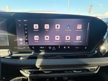 Car image 36