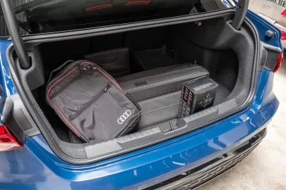 Car image 50