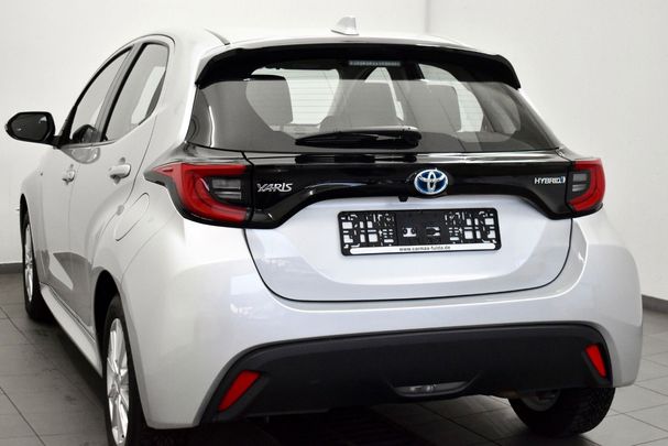 Toyota Yaris Hybrid 85 kW image number 8