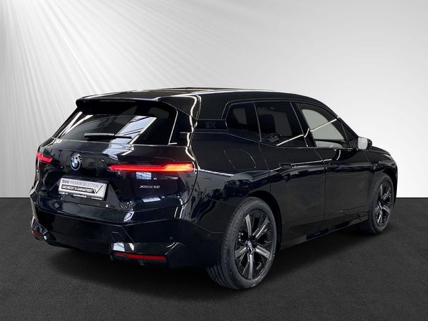 BMW iX xDrive50 385 kW image number 3