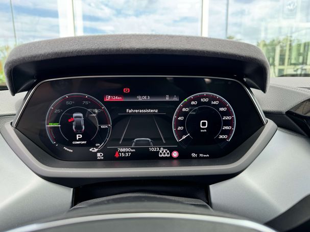 Audi e-tron quattro 350 kW image number 26