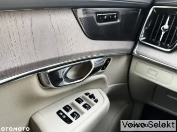 Car image 39