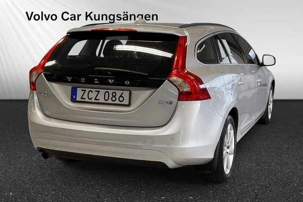 Volvo V60 D3 Momentum 111 kW image number 3