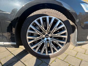 Car image 28