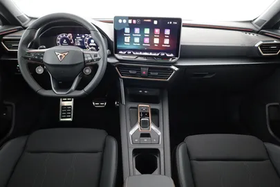Car image 30
