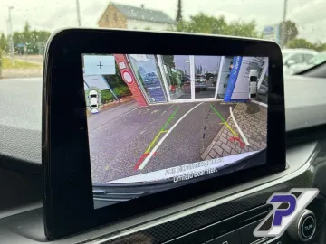 Car image 27