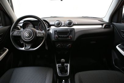 Car image 16