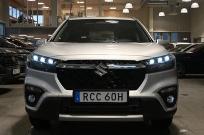 Car image 2